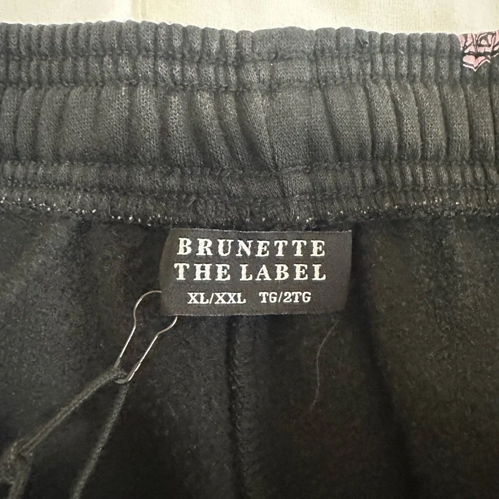 New Brunette The Label ALL OVER FLOWER OVERSIZED JOGGERS Sz XL/XLL - Picture 3 of 4